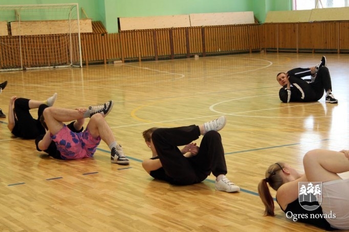 Suntažu vidusskolā viesojas Aigars Fadejevs (foto Andris Linde)