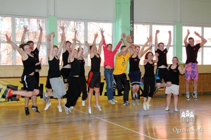 Suntažu vidusskolā viesojas Aigars Fadejevs (foto Andris Linde)