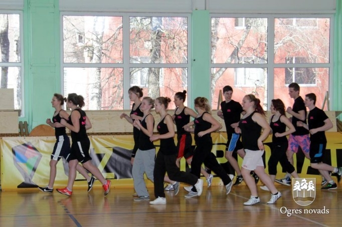Suntažu vidusskolā viesojas Aigars Fadejevs (foto Andris Linde)