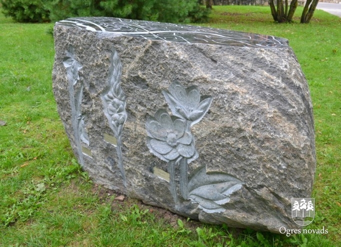 Akmens skulptūras Ogrē 09.2014.