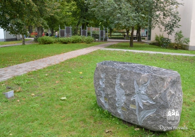 Akmens skulptūras Ogrē 09.2014.