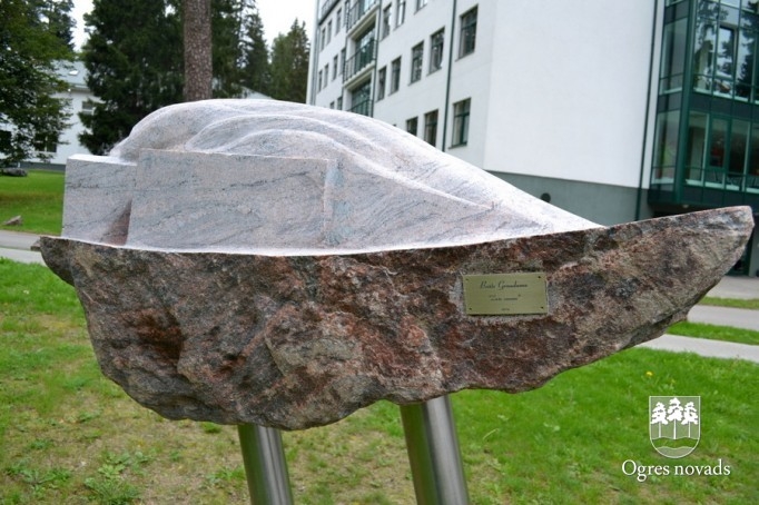 Akmens skulptūras Ogrē 09.2014.