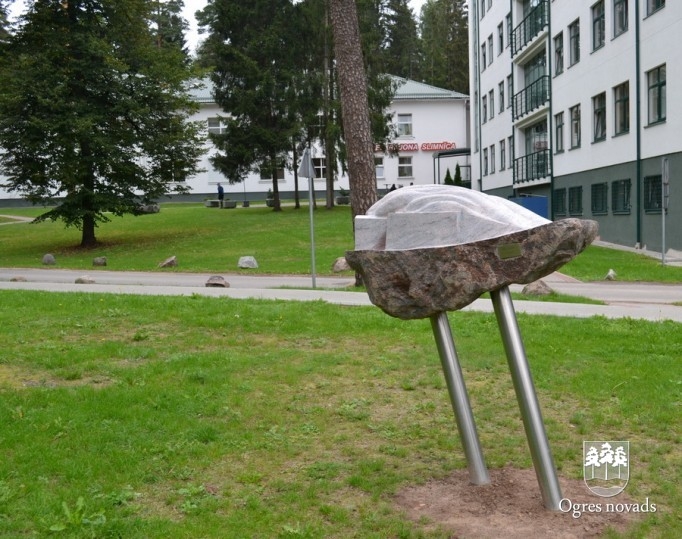 Akmens skulptūras Ogrē 09.2014.