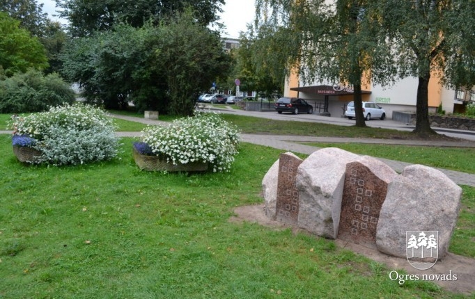 Akmens skulptūras Ogrē 09.2014.
