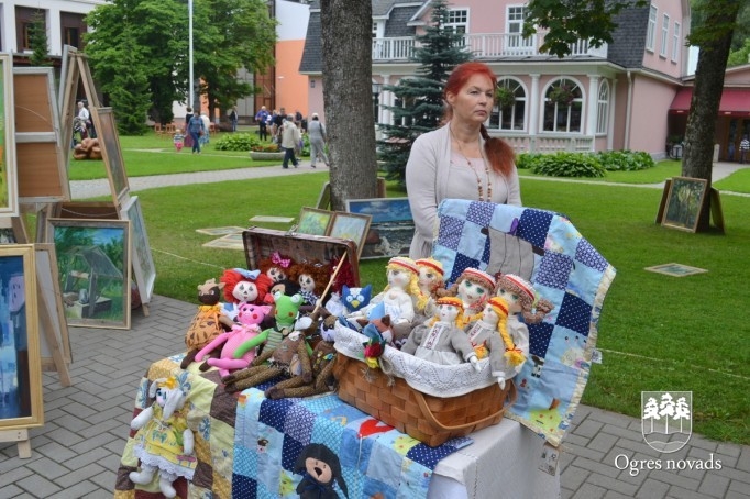 Amatnieku tirdziņš Ogres pilsētas svētkos
