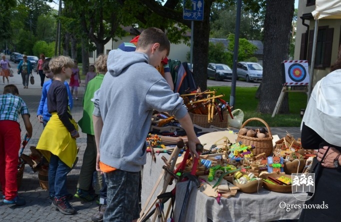 Amatnieku tirdziņš Ogres pilsētas svētkos