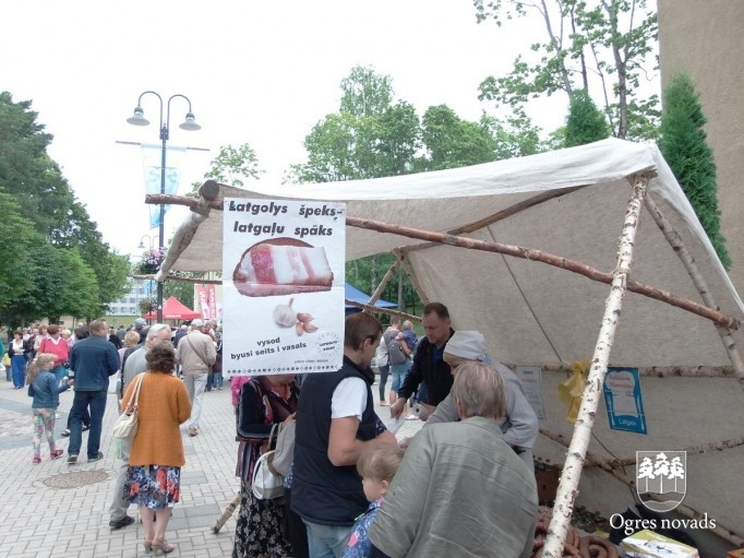 Amatnieku tirdziņš Ogres pilsētas svētkos
