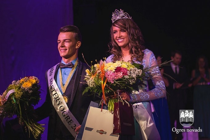 Ogrēniete Linda Andriksone "Miss World Peace 2015" uzvarētāja