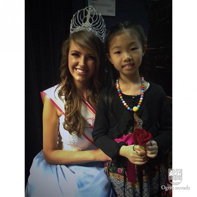 Ogrēniete Linda Andriksone "Miss World Peace 2015" uzvarētāja