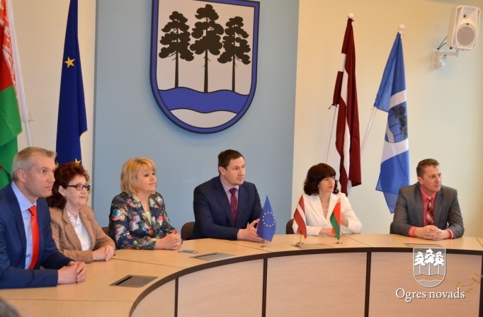 Ogrē viesojas pedagogi un skolēni