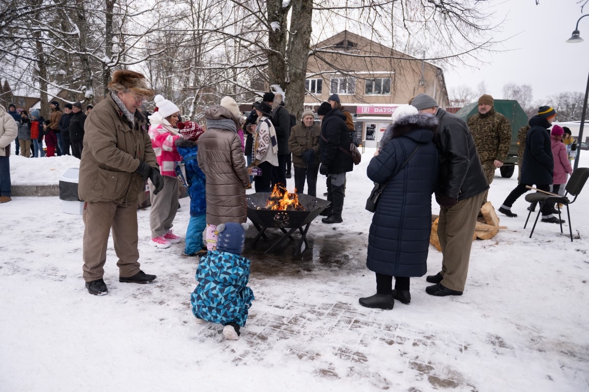 Dalībnieki barikāžu atceres pasākumā Ogrē 01.2024.