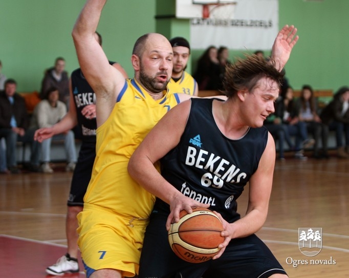 Basketbola čempionātā noskaidrotas finālistes
