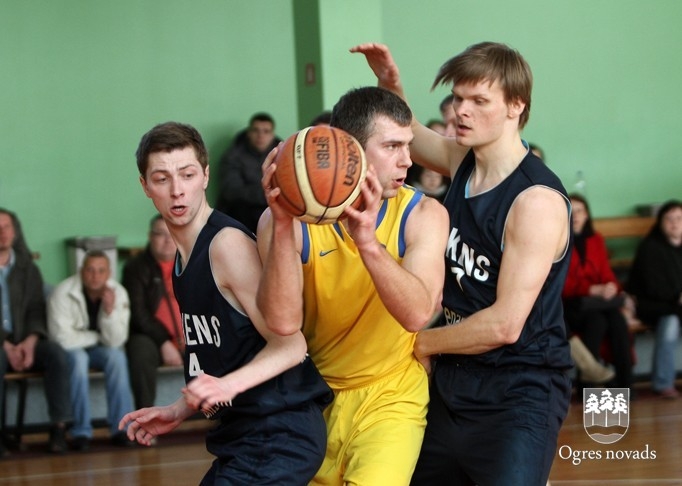 Basketbola čempionātā noskaidrotas finālistes