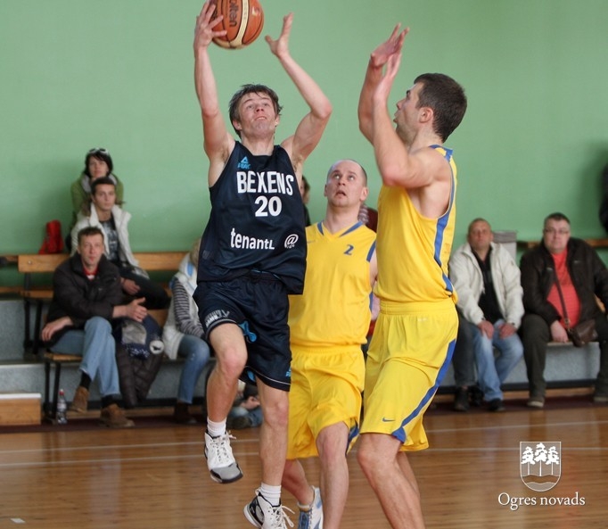 Basketbola čempionātā noskaidrotas finālistes