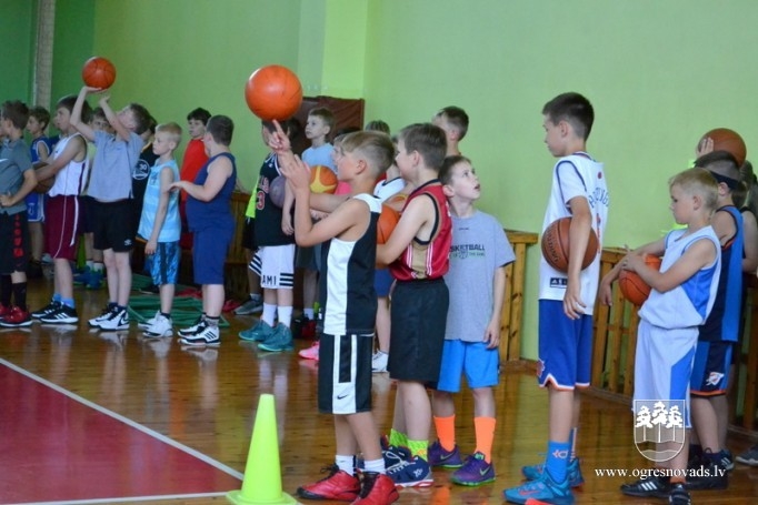 Sākusies nometne jaunajiem basketbolistiem