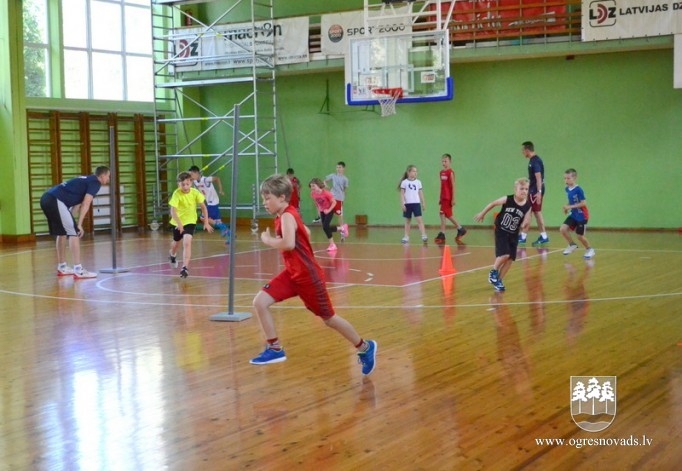 Sākusies nometne jaunajiem basketbolistiem