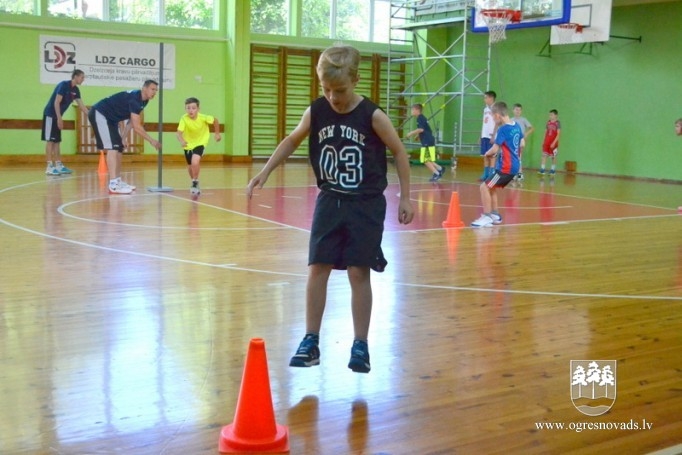 Sākusies nometne jaunajiem basketbolistiem