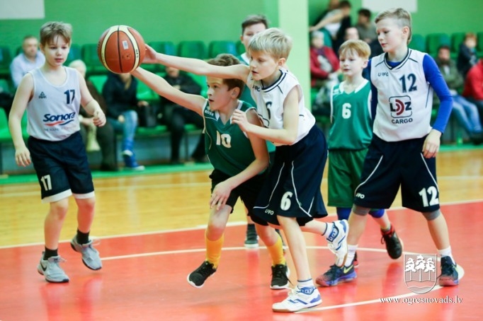 Ogrē cīnās par "Mini kausu" basketbolā