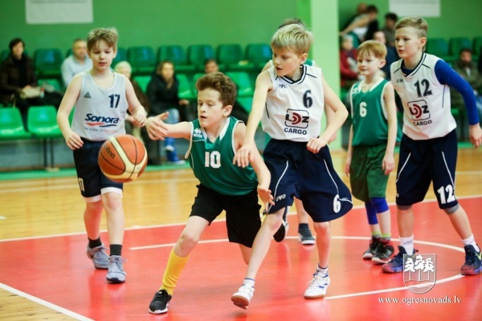 Ogrē cīnās par "Mini kausu" basketbolā