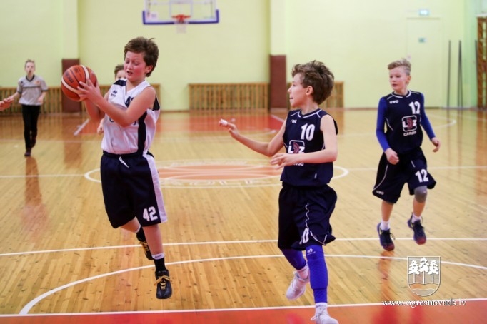 Ogrē cīnās par "Mini kausu" basketbolā