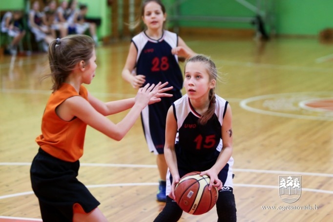 Ogrē cīnās par "Mini kausu" basketbolā