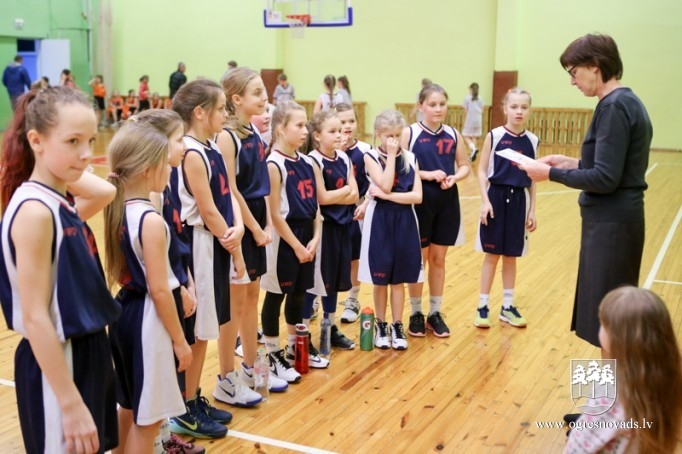 Ogrē cīnās par "Mini kausu" basketbolā