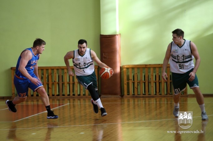 "Los OG3R" – divkārtēja Ogres novada čempione basketbolā