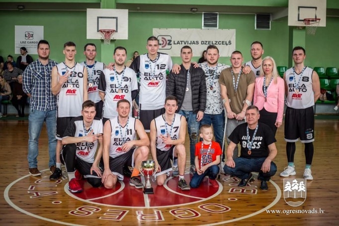 "Los OG3R" – divkārtēja Ogres novada čempione basketbolā