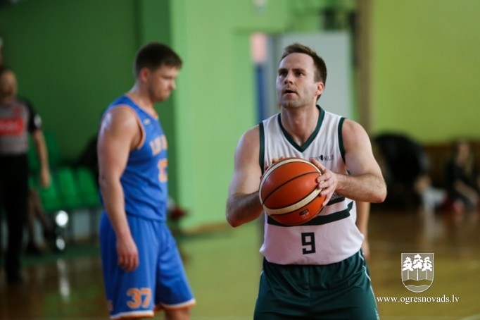 "Los OG3R" – divkārtēja Ogres novada čempione basketbolā