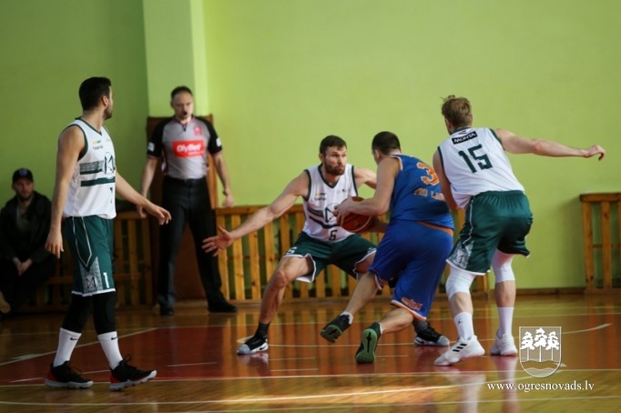 "Los OG3R" – divkārtēja Ogres novada čempione basketbolā