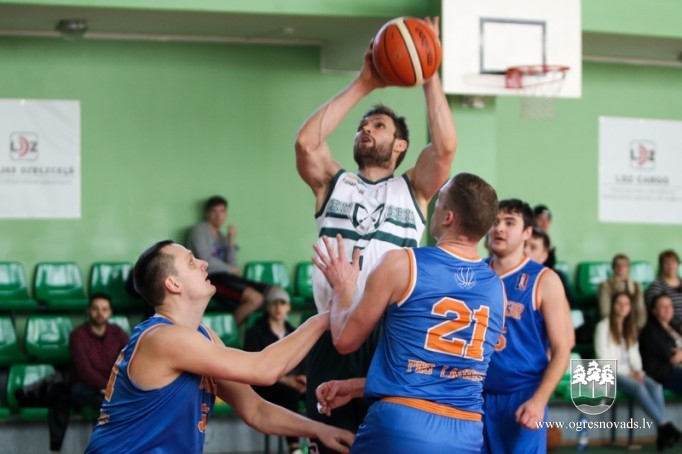 "Los OG3R" – divkārtēja Ogres novada čempione basketbolā