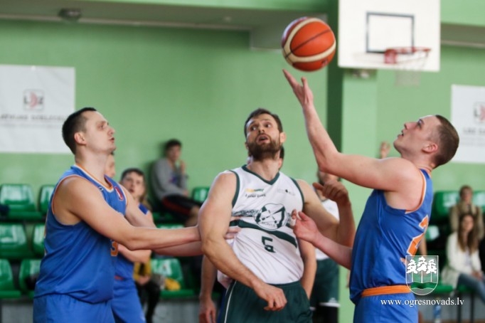 "Los OG3R" – divkārtēja Ogres novada čempione basketbolā