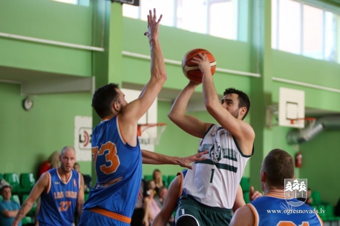 "Los OG3R" – divkārtēja Ogres novada čempione basketbolā