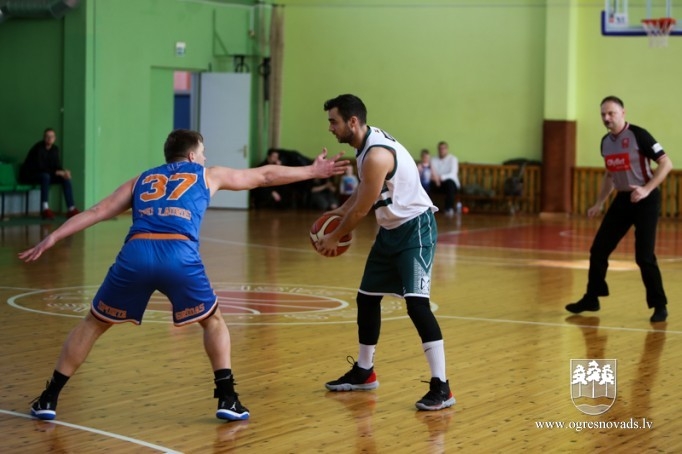 "Los OG3R" – divkārtēja Ogres novada čempione basketbolā