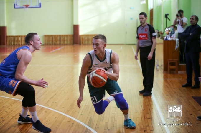 "Los OG3R" – divkārtēja Ogres novada čempione basketbolā