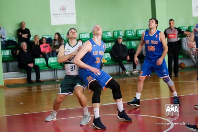 "Los OG3R" – divkārtēja Ogres novada čempione basketbolā