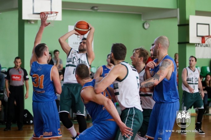 "Los OG3R" – divkārtēja Ogres novada čempione basketbolā