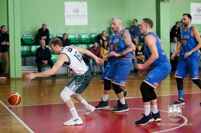 "Los OG3R" – divkārtēja Ogres novada čempione basketbolā