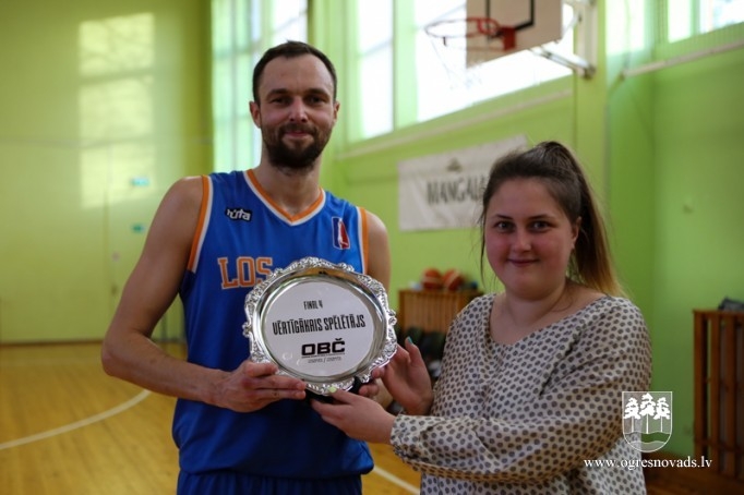 "Los OG3R" – divkārtēja Ogres novada čempione basketbolā