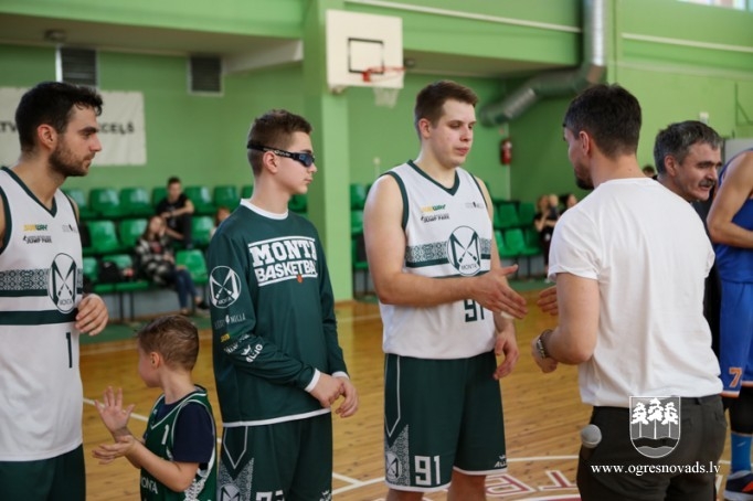 "Los OG3R" – divkārtēja Ogres novada čempione basketbolā