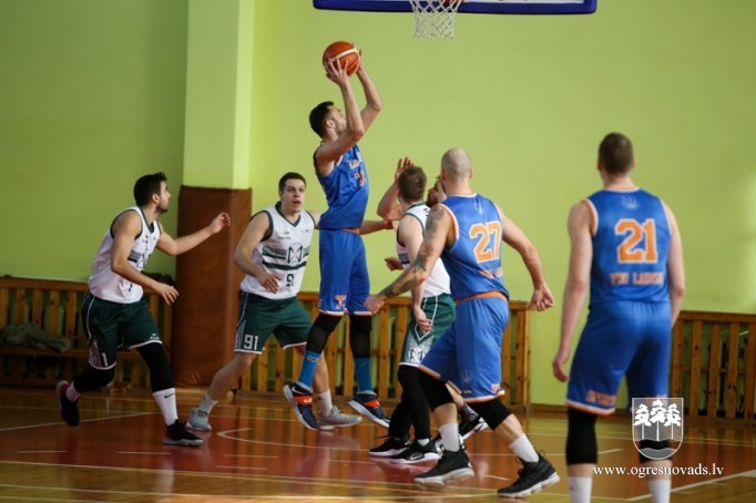"Los OG3R" – divkārtēja Ogres novada čempione basketbolā