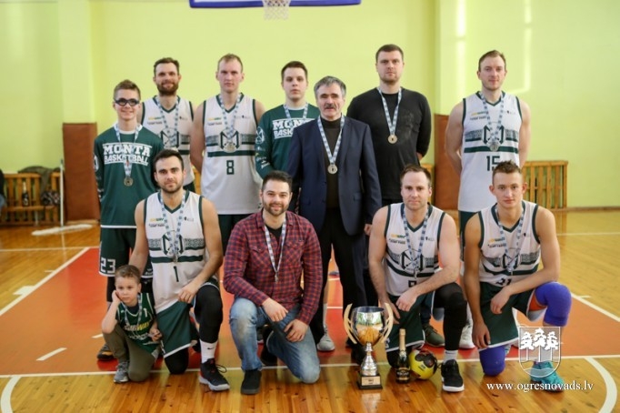 "Los OG3R" – divkārtēja Ogres novada čempione basketbolā