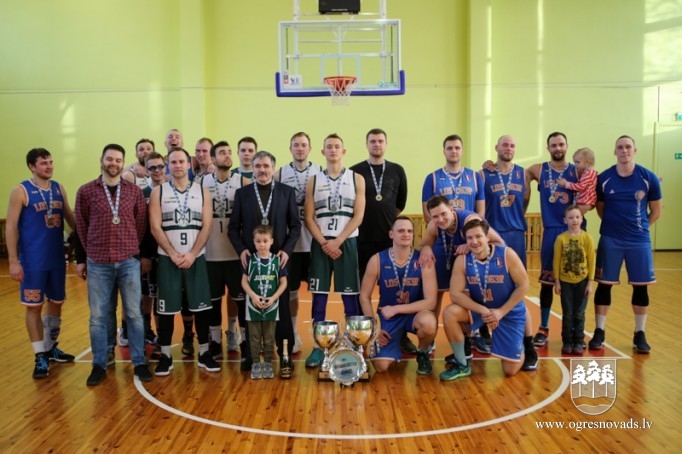 "Los OG3R" – divkārtēja Ogres novada čempione basketbolā