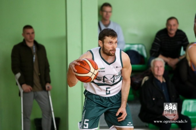 "Los OG3R" – divkārtēja Ogres novada čempione basketbolā