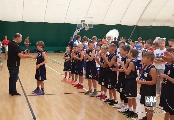 Ogres jaunajiem basketbolistiem sudraba medaļas Tallinā