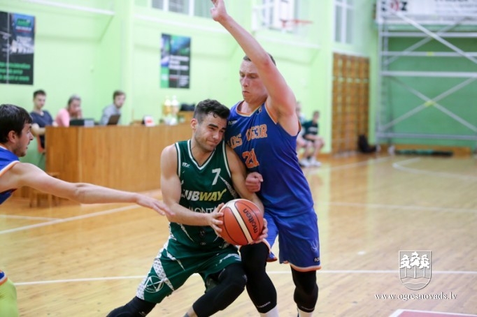 Par Ogres čempioni basketbolā kļūst "Los OG3R"