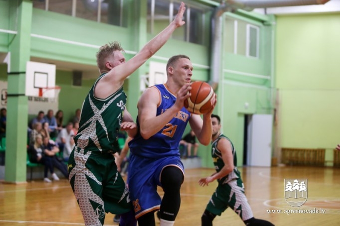 Par Ogres čempioni basketbolā kļūst "Los OG3R"