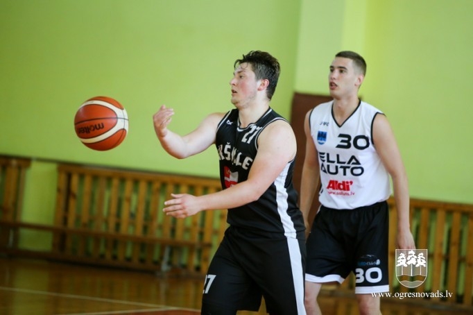 Par Ogres čempioni basketbolā kļūst "Los OG3R"