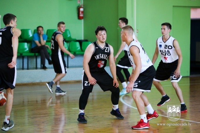 Par Ogres čempioni basketbolā kļūst "Los OG3R"