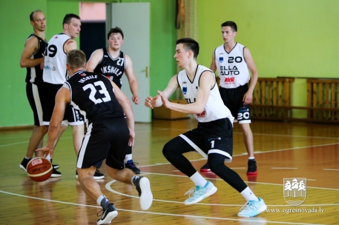 Par Ogres čempioni basketbolā kļūst "Los OG3R"